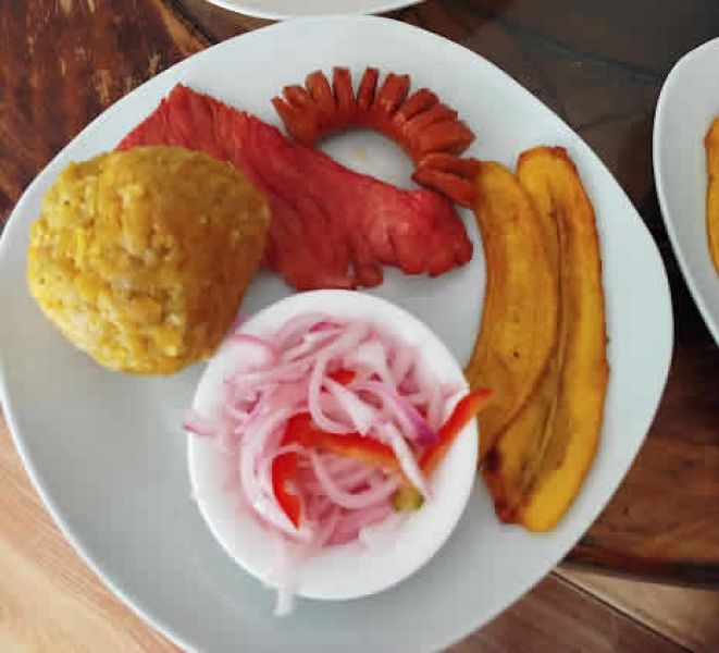 Cecina y chorizo con tacacho